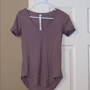 Lulu lemon tee
